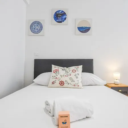 Studio Neuf Avec Ac Proche Castellane Et Metro Apartamento *