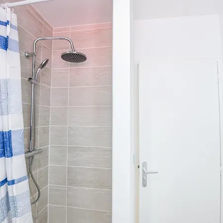Studio Neuf Avec Ac Proche Castellane Et Metro Marsella